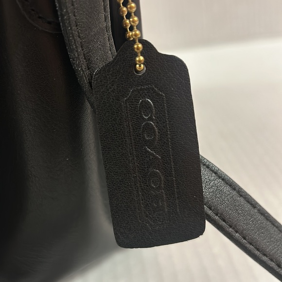 Coach Vintage Adjustable Shoulder Strap Bag - Picture 3 of 16